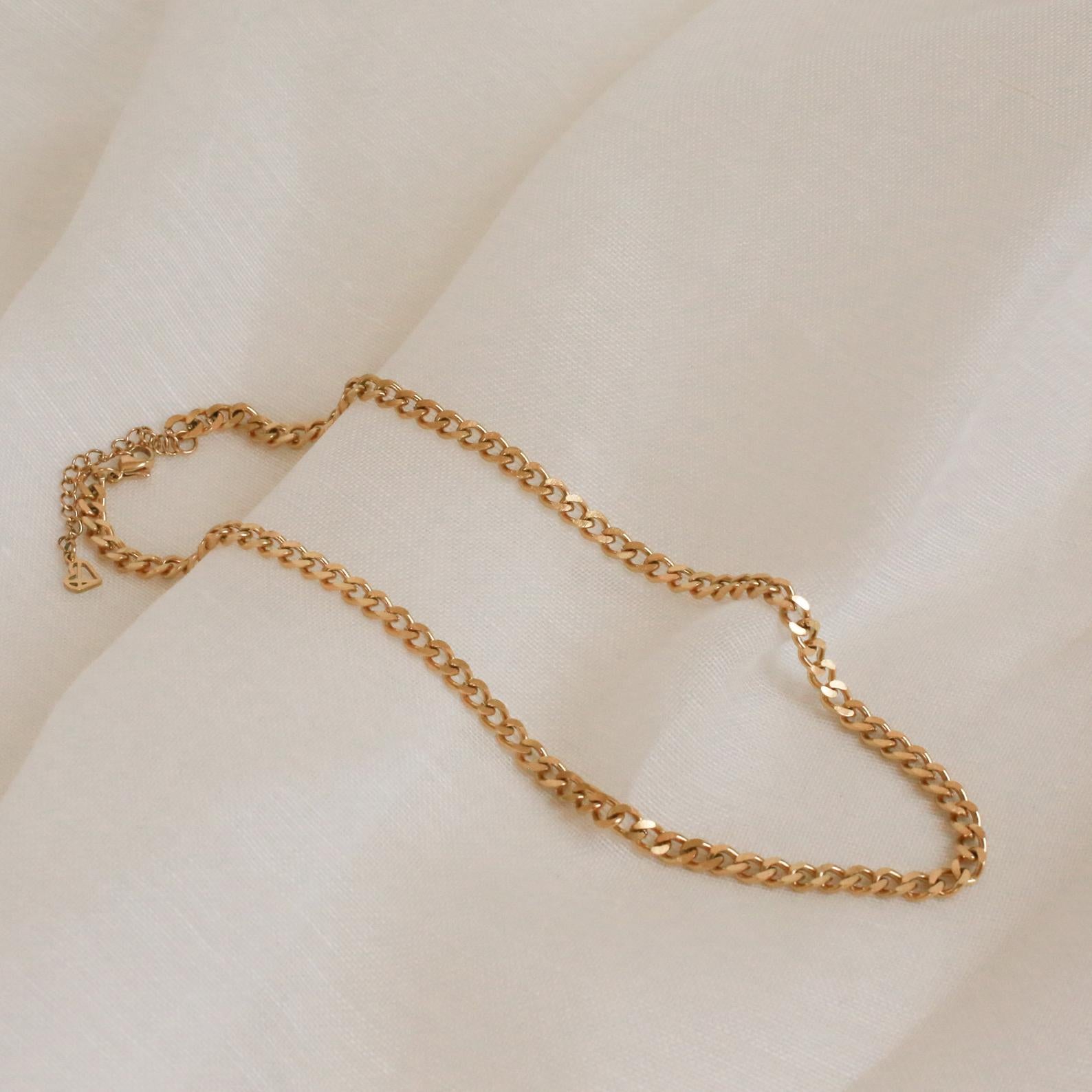 Thick Curb Chain