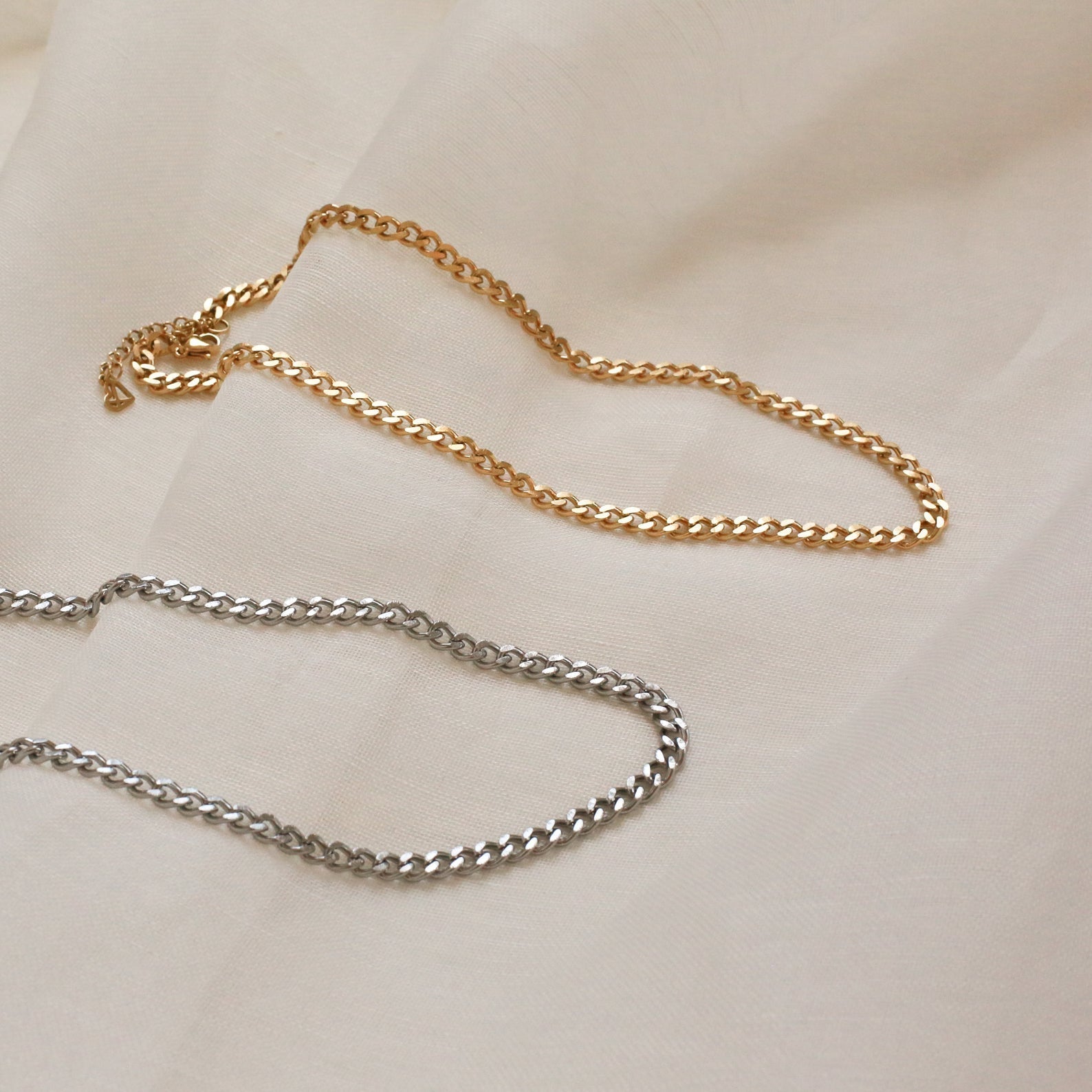 Thick Curb Chain