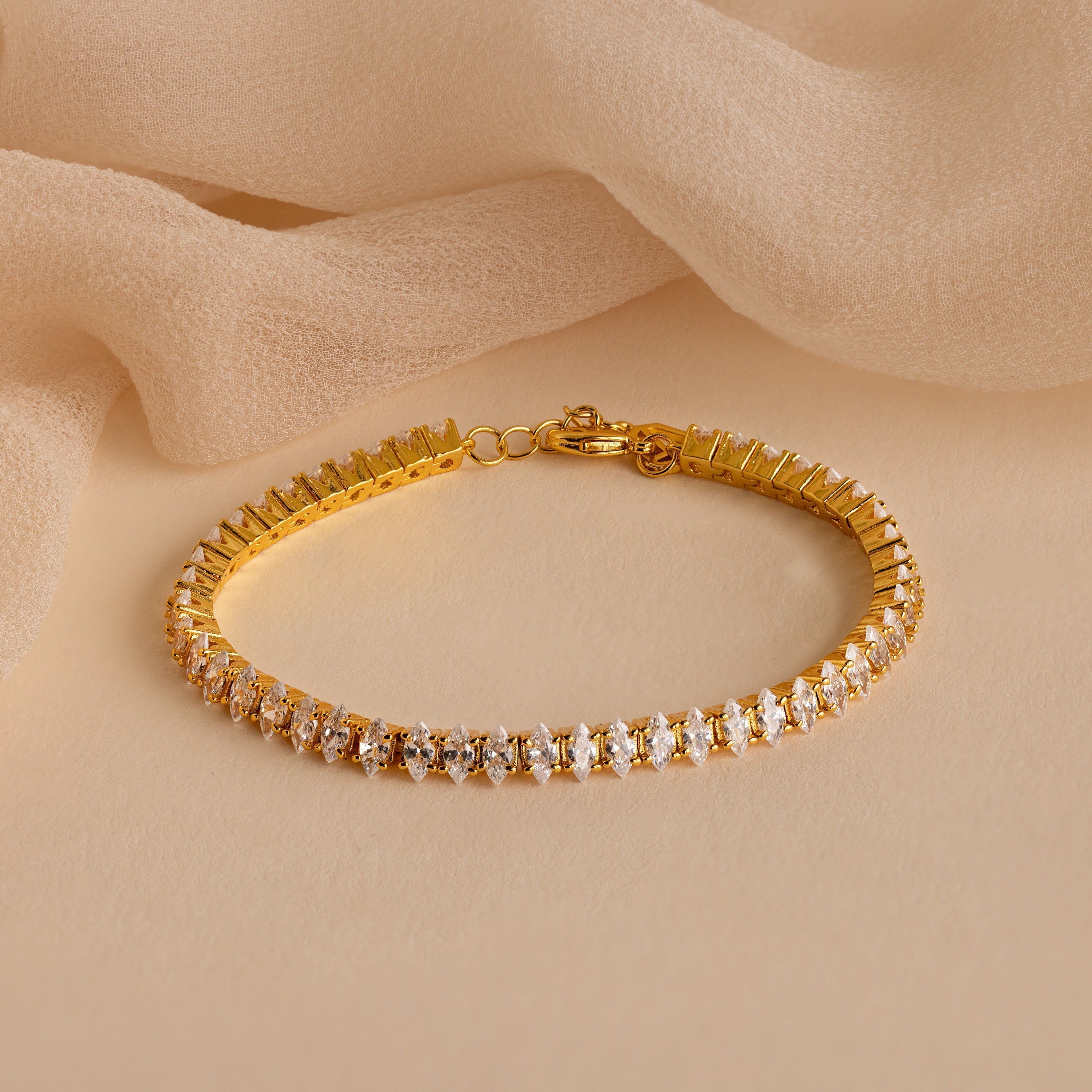 Madison Fero 18K Gold / 6 Inches-18K Gold / 6.5 Inches-18K Gold / 7 Inches-White Gold / 6 Inches-White Gold / 6.5 Inches-White Gold / 7 Inches Marquise Diamond Tennis Bracelet