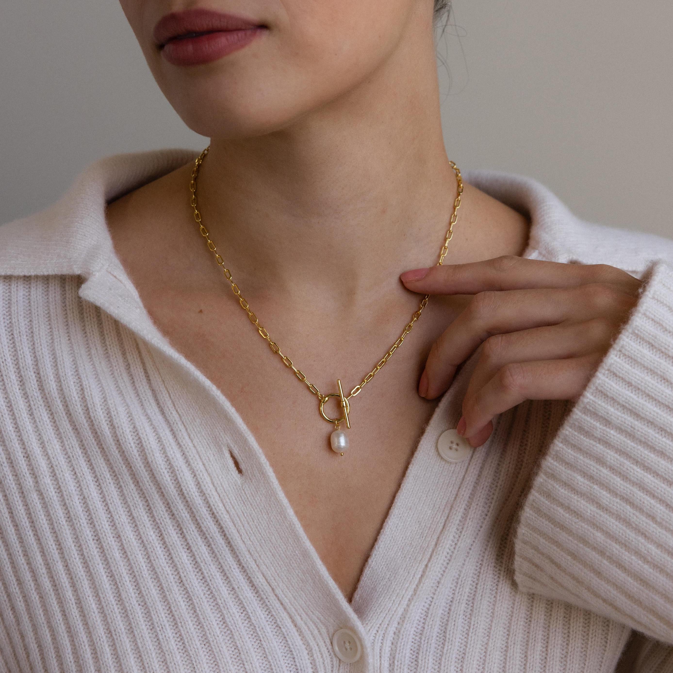  Madison Fero 18K Gold Paperclip Pearl Toggle Necklace