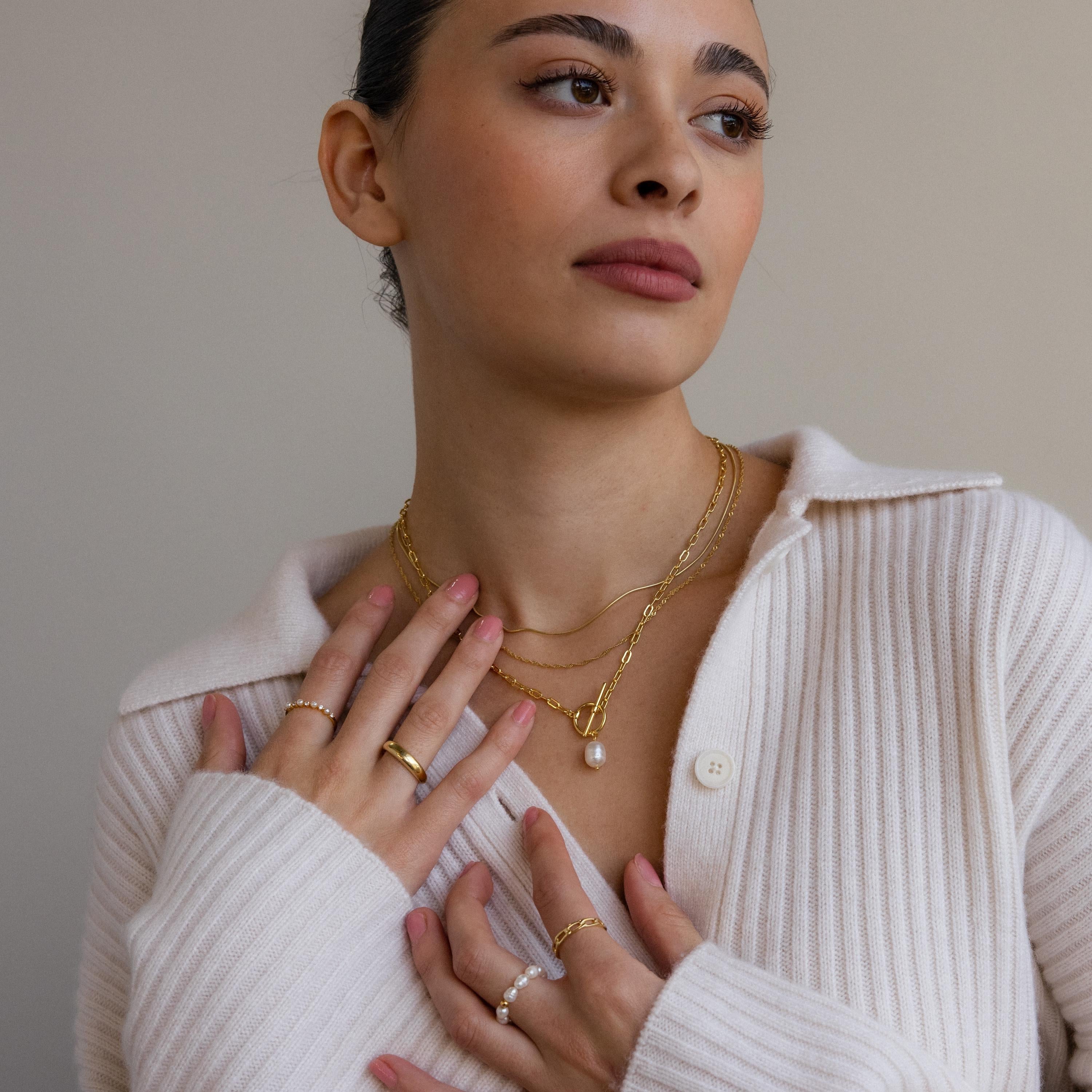  Madison Fero 18K Gold Paperclip Pearl Toggle Necklace