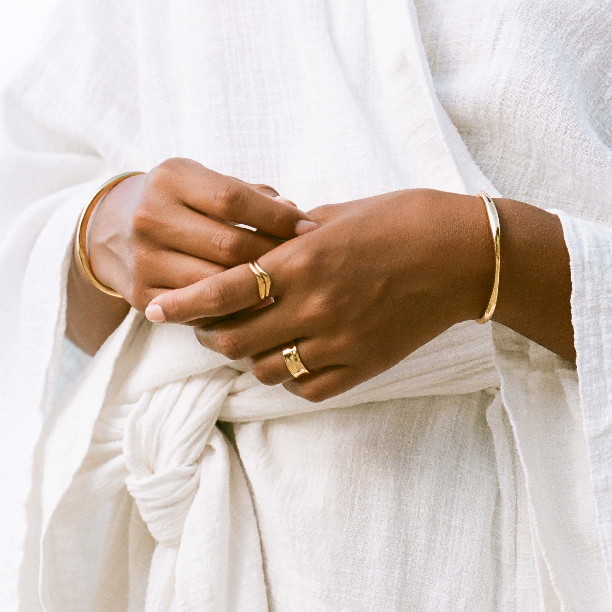 Aelia Gold Bangle