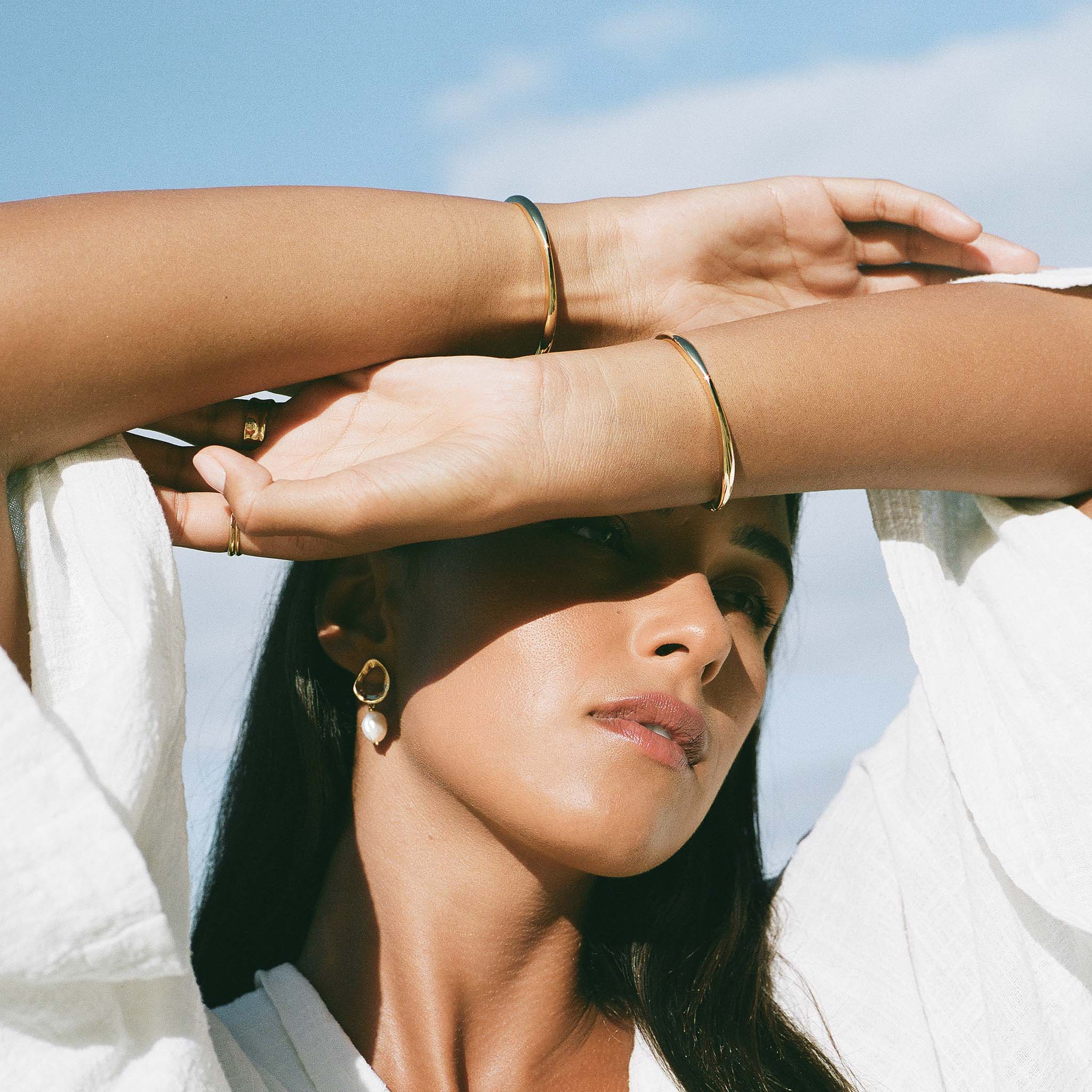 Aelia Gold Bangle