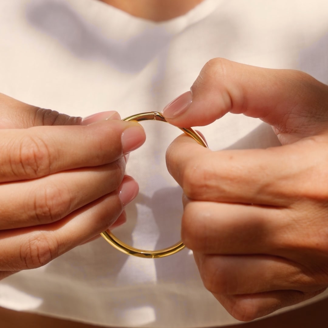 Aelia Gold Bangle